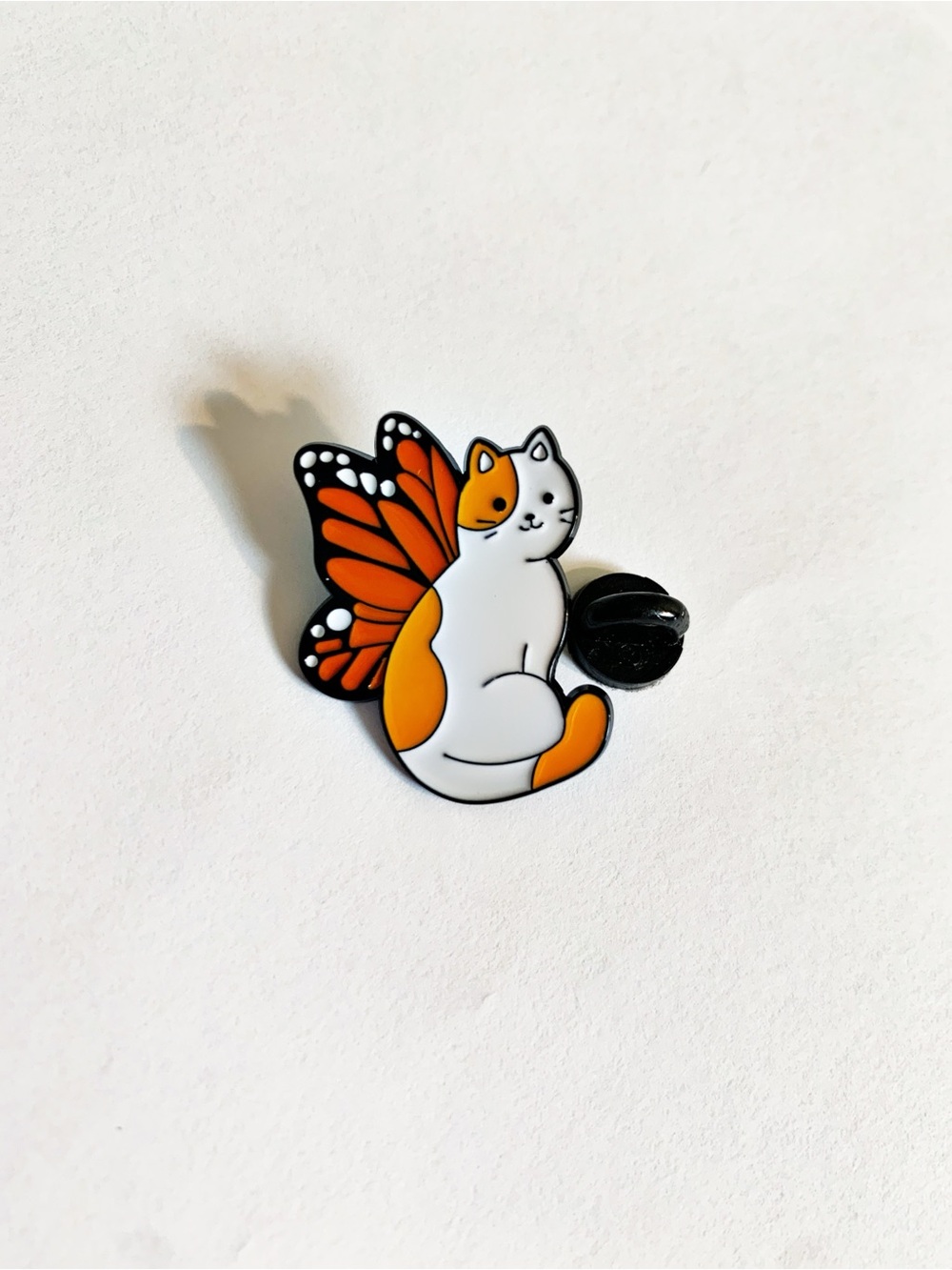Orange & White Tabby Cat with Monarch Butterfly Wings Enamel Pin Brooch Small